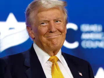 Donald Trump acaba de lançar mais uma coleção de NFTs - The BRIEF #14/01