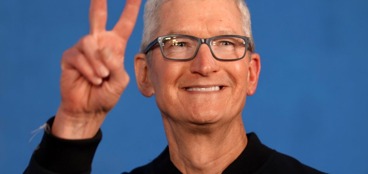 Tim Cook, CEO da Apple, aumenta próprio salário para US$ 74,6 milhões