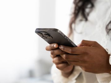 Idade mínima para acessar redes sociais deve chegar a mais países