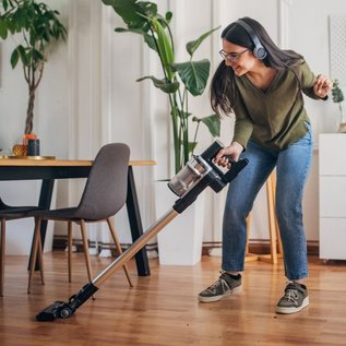 Imagem de Em dúvida entre um aspirador de pó vertical ou robô? Confira modelos com até 57% OFF no MeLi
