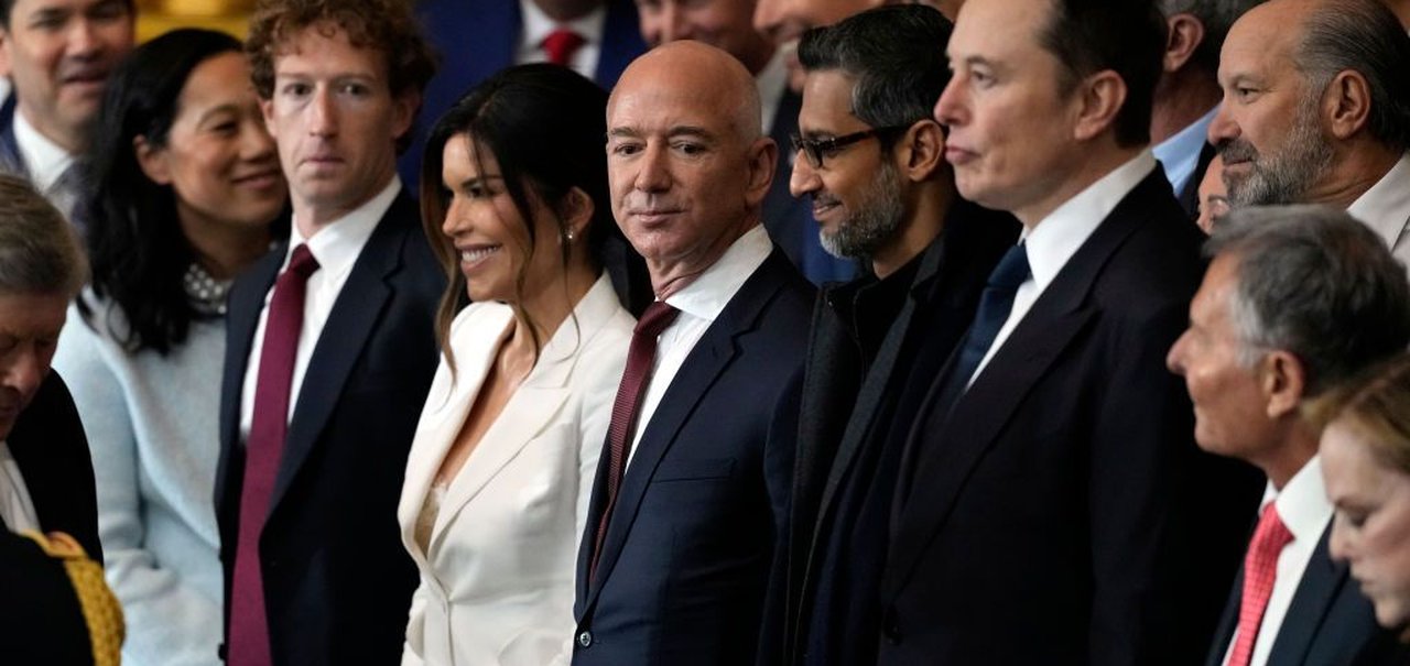 Apoio de peso: Musk, Zuck, Bezos e outros CEOs de big techs encontram Trump na posse