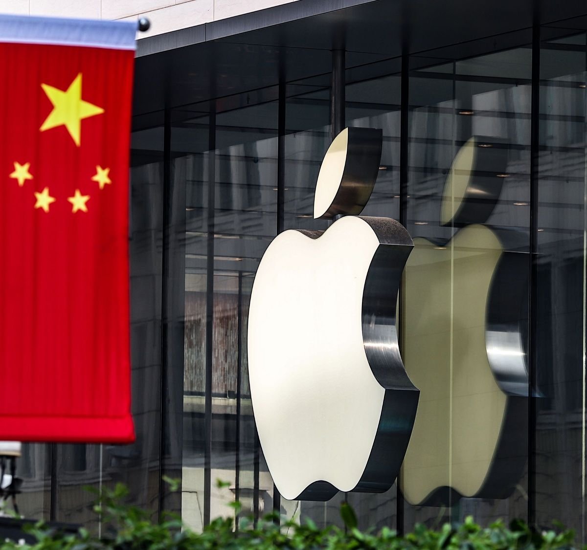 Apple em QUEDA LIVRE na China — The BRIEF #22/01