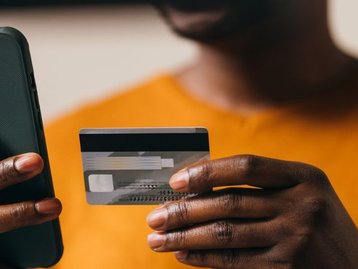Eletrônicos com até 70% OFF na Mega Quinta da Shopee; veja fones Bluetooth, mesa digitalizadora e mais