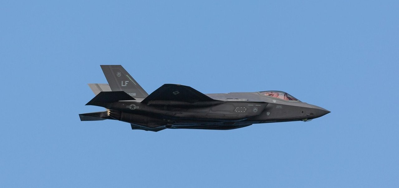 Caça F-35 da Força Aérea dos Estados Unidos cai no Alasca; piloto se ejeta e sobrevive