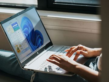 Windows 11 finalmente supera Windows 10 e se torna o sistema Microsoft mais usado no mundo