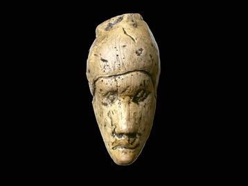 Cabeça de Dolní Věstonice: o ''retrato 3x4'' de 26 mil anos em marfim de mamute