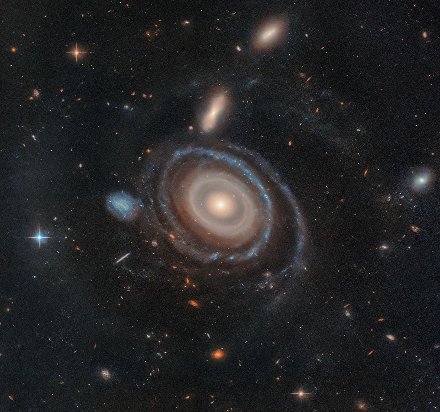 Hubble_LEDA1313424_STScI-01JJADTMJ80R1R4W6KK563RW2C.jpg