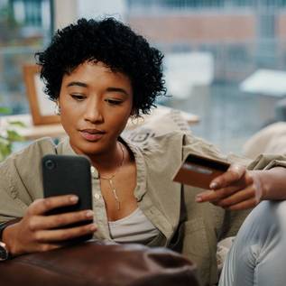 Imagem de Terça Insana do AliExpress tem fones, console portátil, projetores e mais com até 70% OFF; veja sugestões