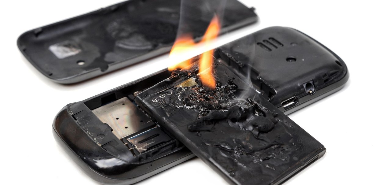 Celular explode no ES e ônibus precisa ser evacuado às pressas