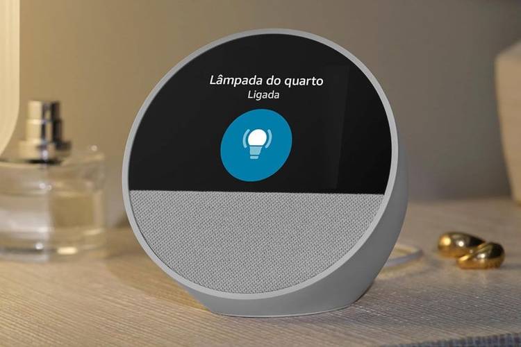 smart-speaker-echo-spot-2024-amazon.jpg
