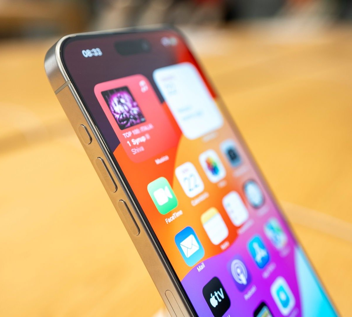 iPhone 17 Air é muito mais fino que modelo Pro em imagem vazada; confira