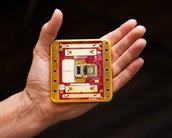 Microsoft lança chip que promete tornar computação quântica popular em alguns anos