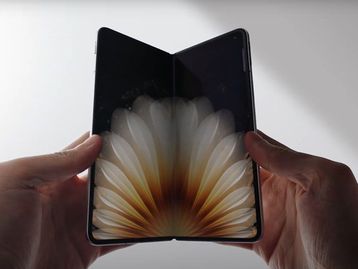 Oppo Find N5: celular dobrável mais fino do mundo tem 16 GB de RAM e bateria enorme
