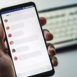 Imagem de Signal: função de vincular dispositivo do app é usada para monitorar militares da Ucrânia