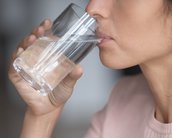Você pode se intoxicar por beber muita água? 