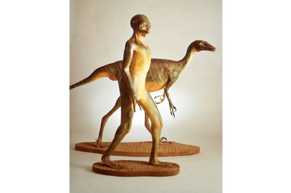 a-image-apresenta-um-dinossauroide-de-um-experimento-mental-realizado-pelo-paleontologo-David-Russel.