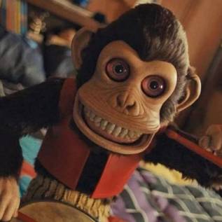 Imagem de Mickey 17, Demolidor, O Macaco e mais! Os lançamentos de filmes e séries da semana (02/03)
