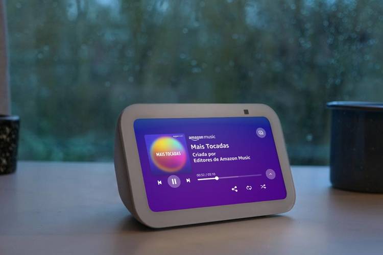 Smart-Speaker-com-Alexa-Show-5-3a-geracao.jpg