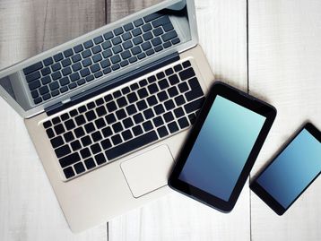 Eletrônicos por até R$ 200 da Amazon: fones, smartwatches, periféricos e mais
