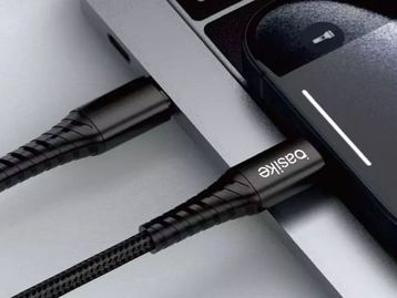 Carregadores, Smartwatches, fones e mais gadgets Basike com até 52% OFF na Shopee
