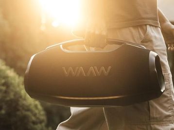 Caixas de som WAAW by Alok com até 55% OFF na Semana do Consumidor Amazon; confira ofertas