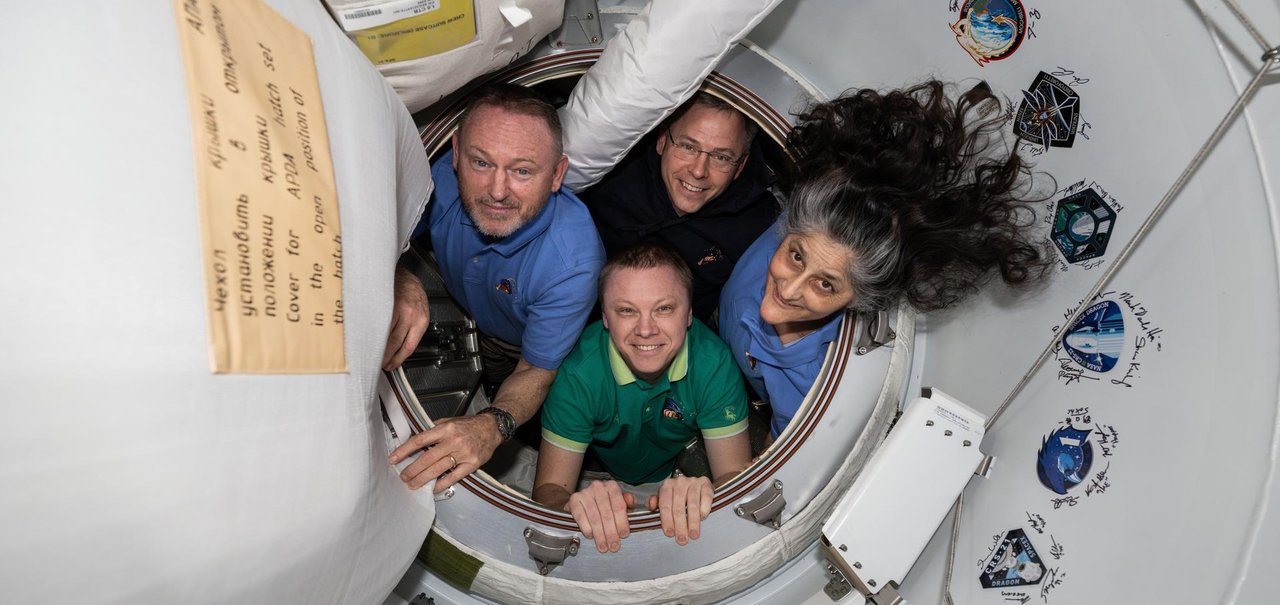 Astronautas 'presos' no espaço já estão a caminho da Terra; confira a previsão de chegada