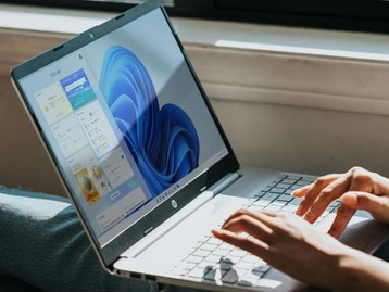 Com novas funções de IA, Bloco de Notas agora escreve 'sozinho' pra você
