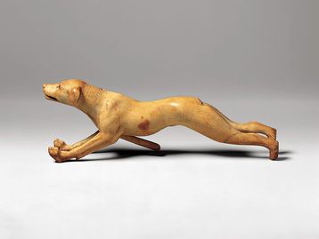 Escultura de cachorro mostra como os antigos egípcios adoravam seus pets