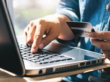IAs são cada vez mais usadas para fazer compras online, aponta pesquisa