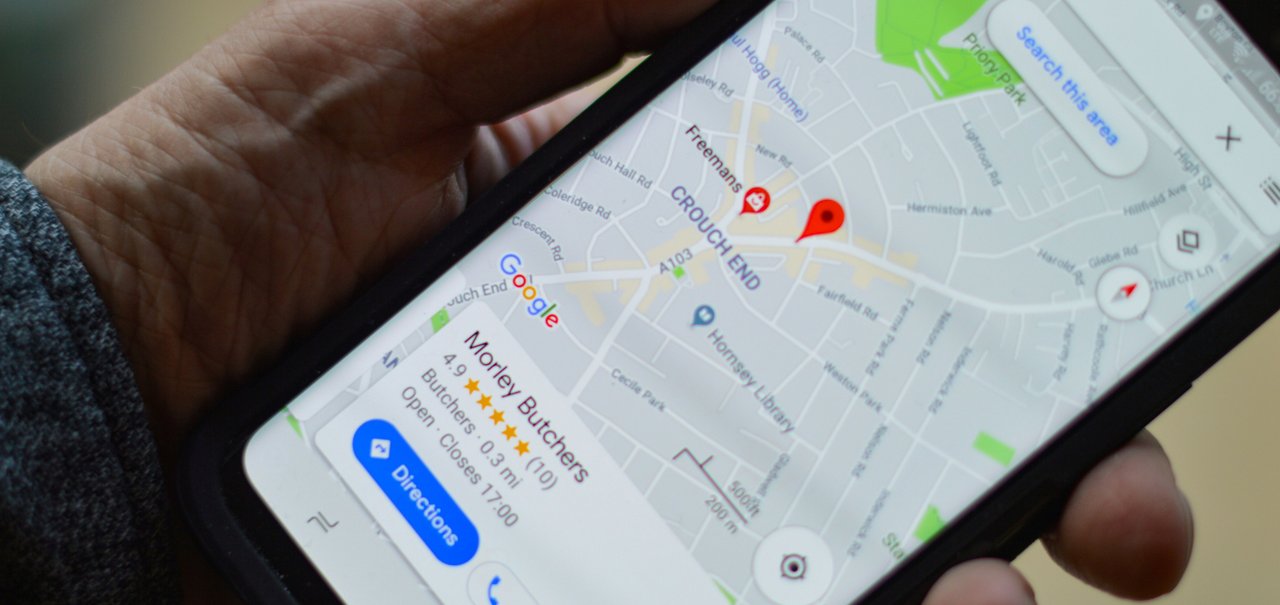 Google Maps derrubou 10 mil perfis falsos e processa rede de golpes