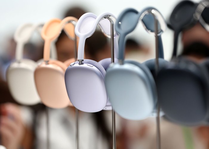 Foto de AirPods Max expostos