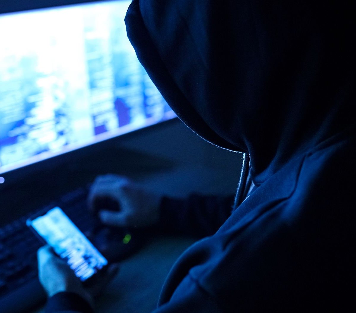 Saiba como policiais infiltrados em redes sociais e mensageiros têm impedido estupros virtuais