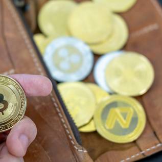 Imagem de Britânica joga fora pendrive do marido com R$ 21 milhões em bitcoin