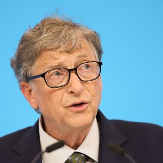 Imagem de Bill Gates revela o código do 1º produto lançado pela Microsoft em 1975