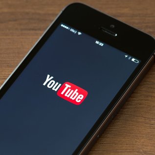 Imagem de YouTube vai usar IA Gemini para adicionar anúncios em vídeos