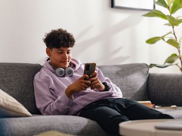 Adolescentes não poderão fazer lives no Instagram; confira novas regras