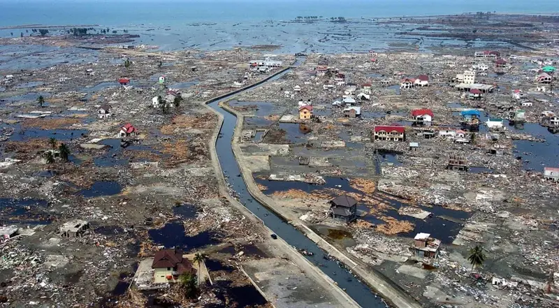 tsunami-Indonesia.webp