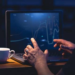 Imagem de Estudo matemático mostra como acontece uma fraude no mercado de criptomoedas