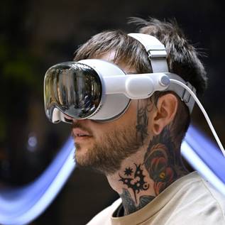 Imagem de Apple acusa ex-engenheiro de roubar dados sobre Vision Pro antes de ir para concorrente