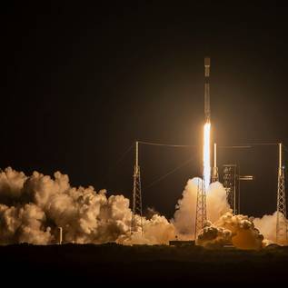Imagem de SpaceX lança 27 novos satélites da Starlink e quebra recorde com o foguete Falcon 9