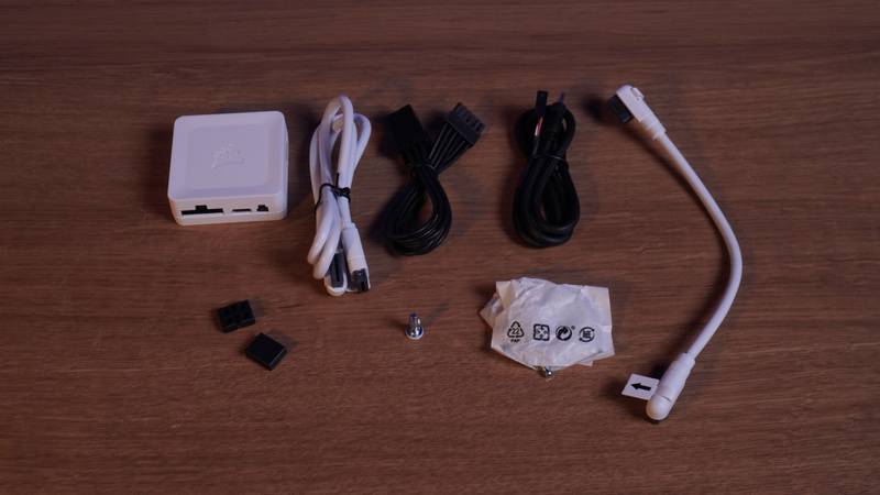 O que vem na caixa das ventoinhas Corsair iCUE Link QX120 RGB