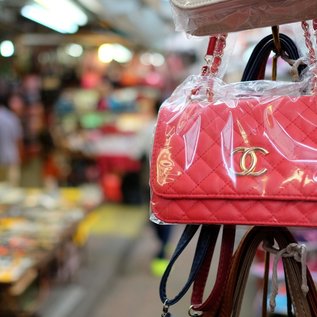 Imagem de Tiktokers chineses aproveitam 'tarifaço' dos EUA para divulgar produtos piratas