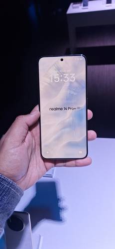 realme14proplus.jpg