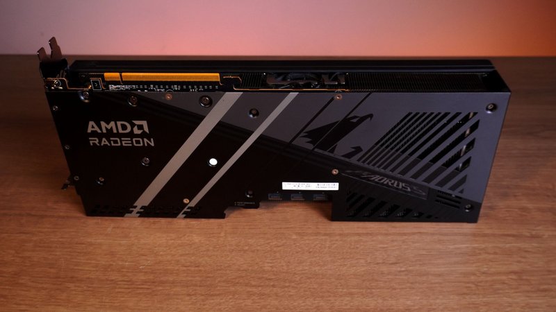 Backplate da Radeon RX 9070 XT AORUS ELITE