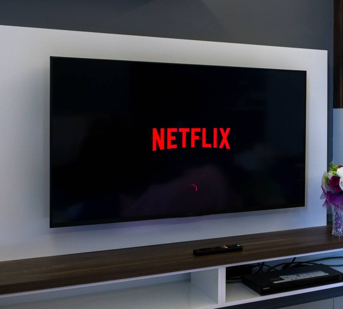 Samsung libera HDR10+ em filmes e séries da Netflix no Brasil! Veja como usar