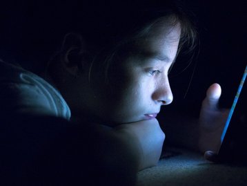 Chatbots da Meta criados com IA falam até de sexo com menores, revela denúncia