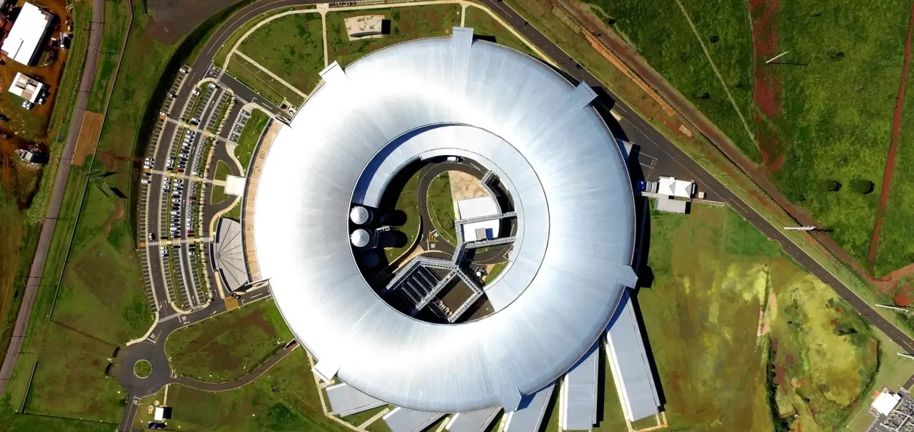 Sirius: acelerador de partículas brasileiro será usado para analisar rochas do pré-sal Sirius: acelerador de partículas brasileiro será usado para analisar rochas do pré-sal