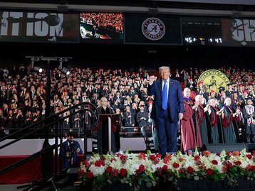 Trump corta verbas da ciência e põe em risco o futuro do planeta