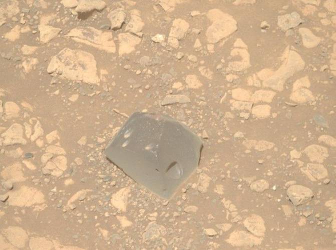 a-imagem-apresenta-a-rocha-caveira-encontrada-em-uma-região-de-marte-pelo-rover-perseverance-da-nasa