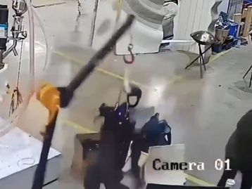 Robô humanoide ataca funcionários em fábrica na China
